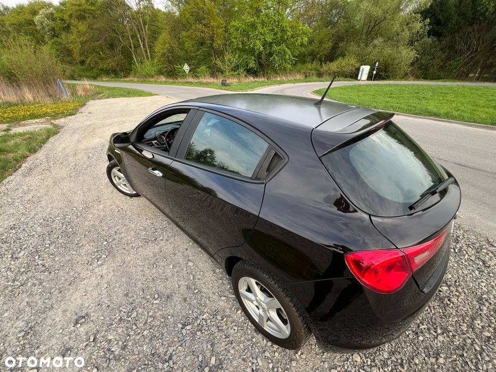 Alfa Romeo Giulietta 1.6 JTDM Veloce - 8