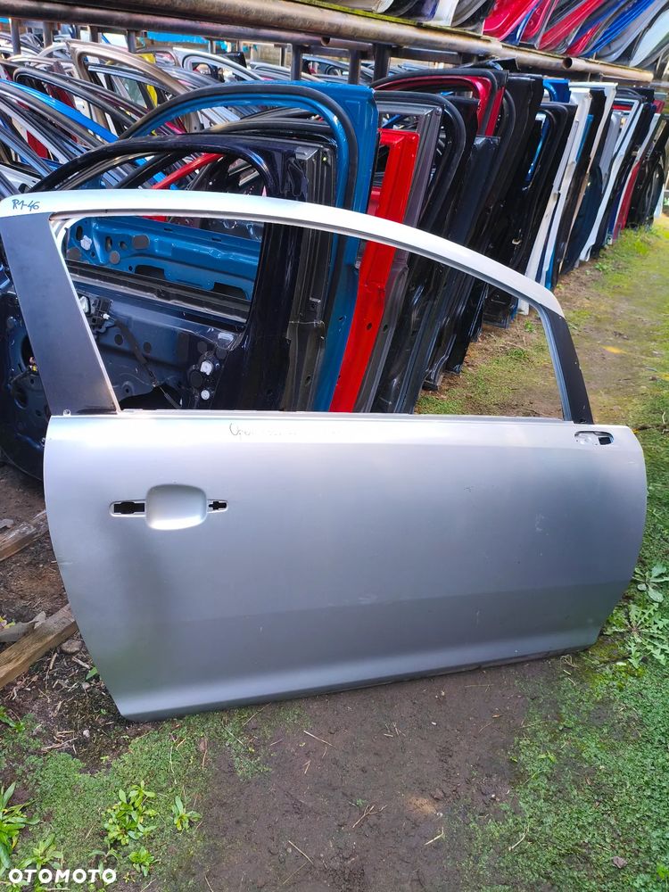 OPEL CORSA D 3D DRZWI PRAWE POZNAŃ GIEŁDA R146 - 1