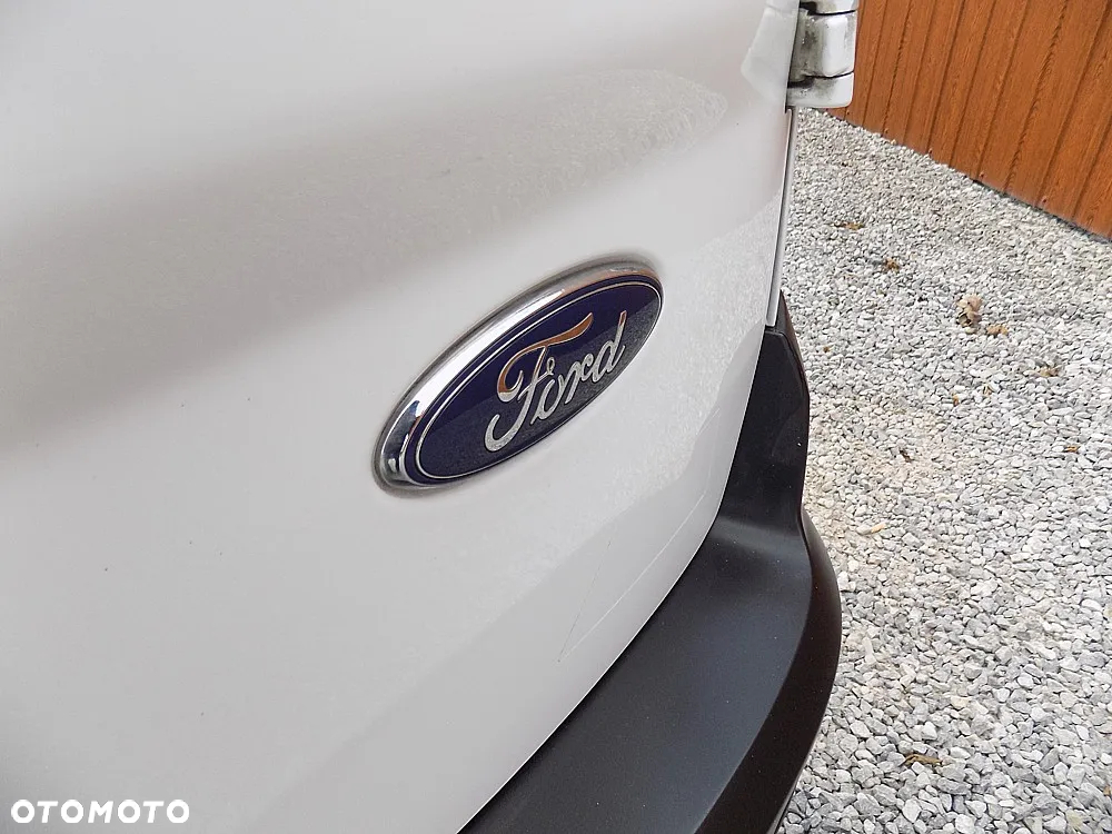 Ford Transit Connect - 25