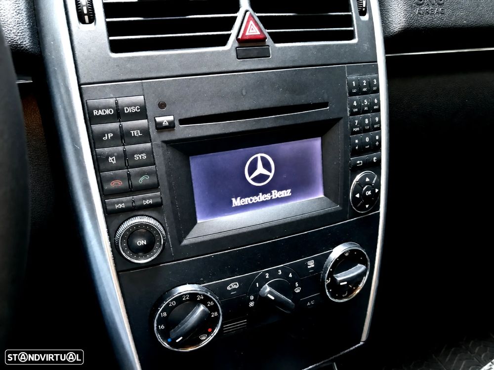 Mercedes-Benz B 200 CDI - 11
