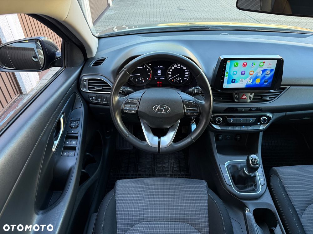 Hyundai i30 1.5 DPI Classic + - 5