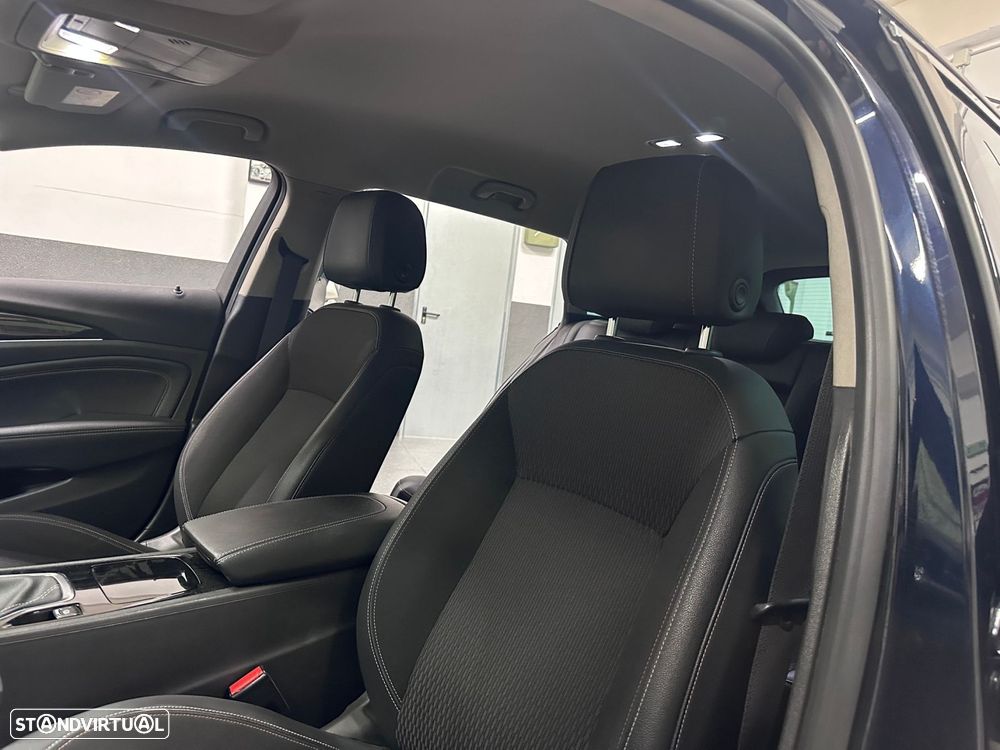 Opel Insignia Sports Tourer 2.0 CDTi Executive S/S - 19