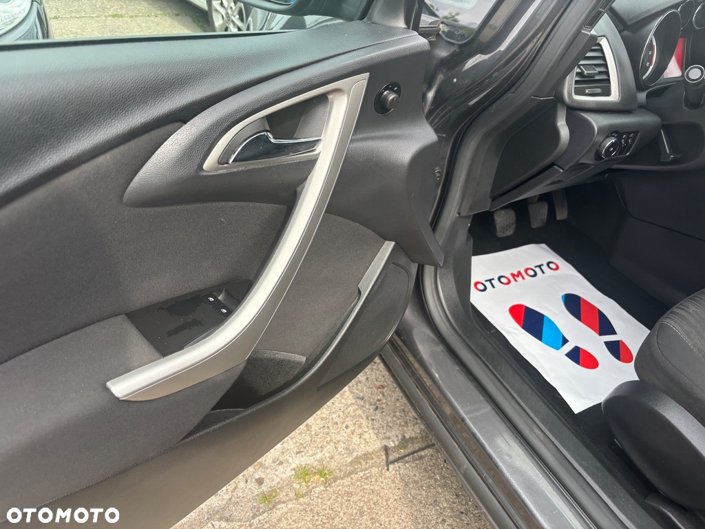 Opel Astra 1.4 Turbo Design Edition - 24