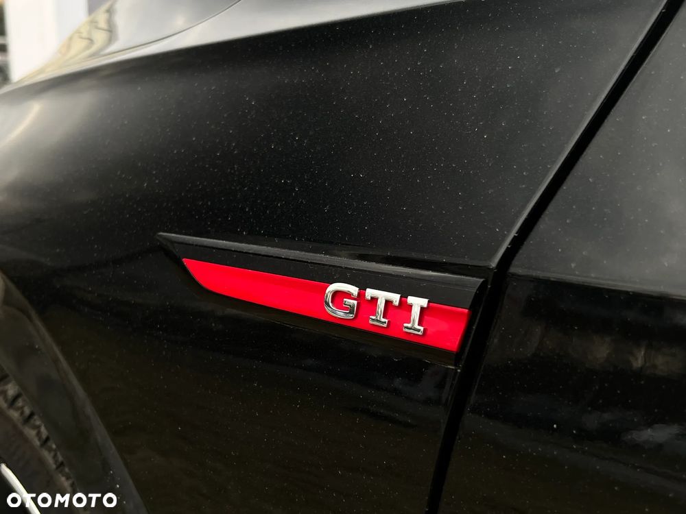 Volkswagen Golf - 4