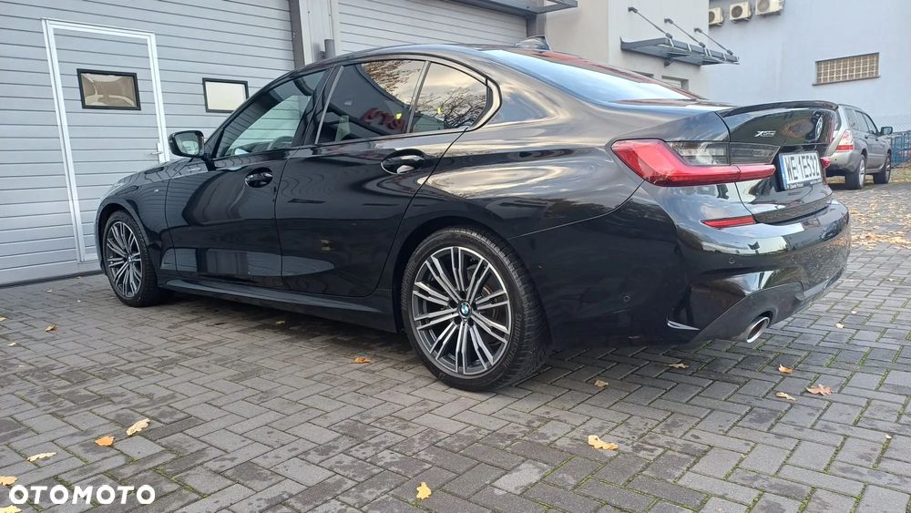 BMW Seria 3 320i xDrive M Sport - 6