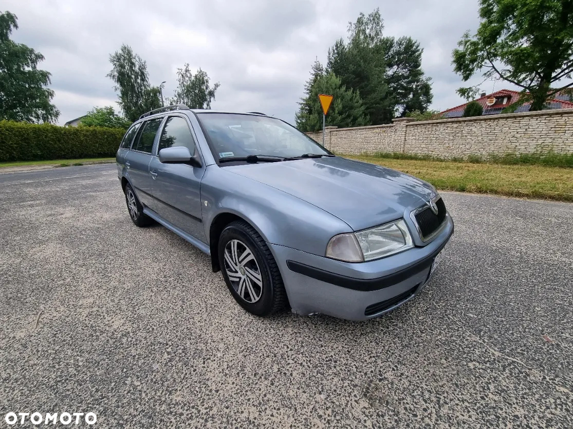 Skoda Octavia 1.6 Elegance - 4