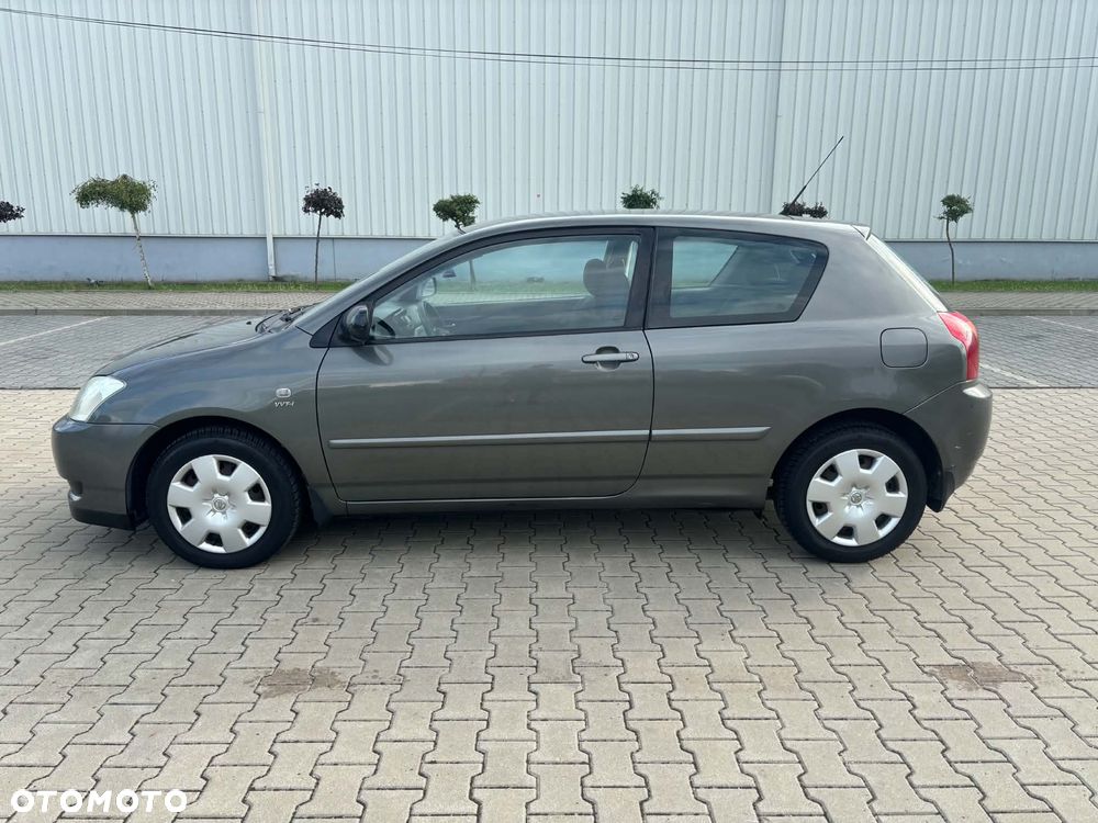 Toyota Corolla 1.4 - 13