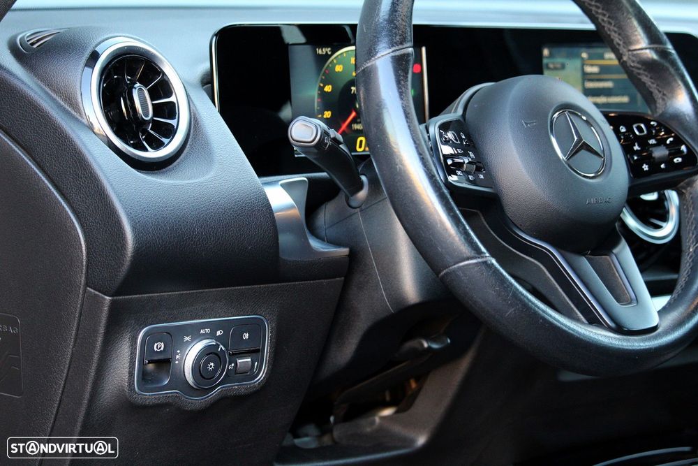 Mercedes-Benz GLB 200 d Progressive - 14