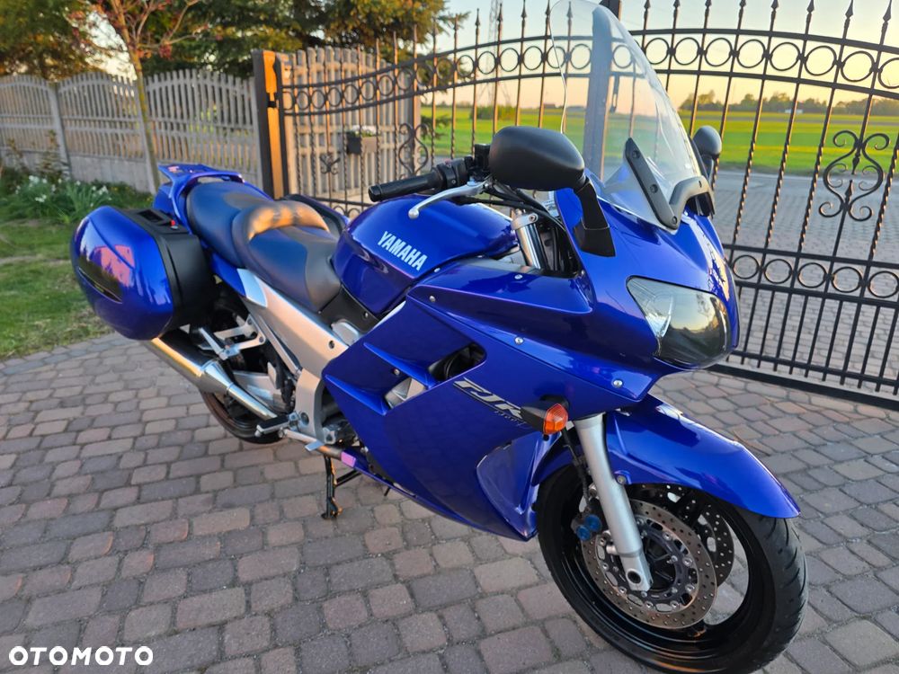 Yamaha FJR - 33