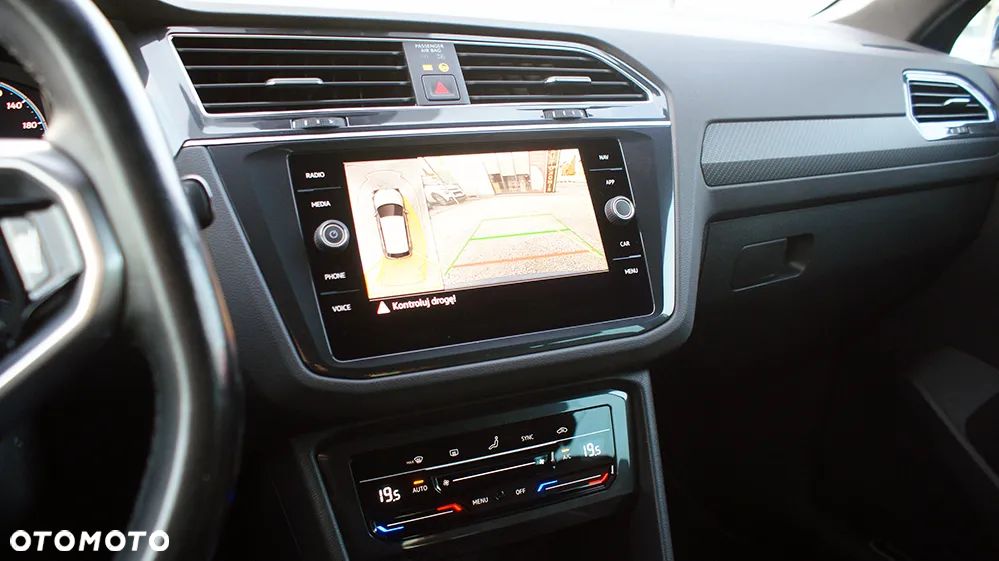 Volkswagen Tiguan 2.0 TDI SCR 4MOTION DSG R-Line - 9