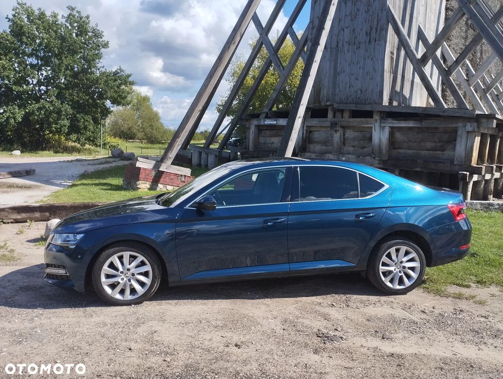 Skoda Superb 2.0 TDI SCR 4x4 Ambition DSG - 11