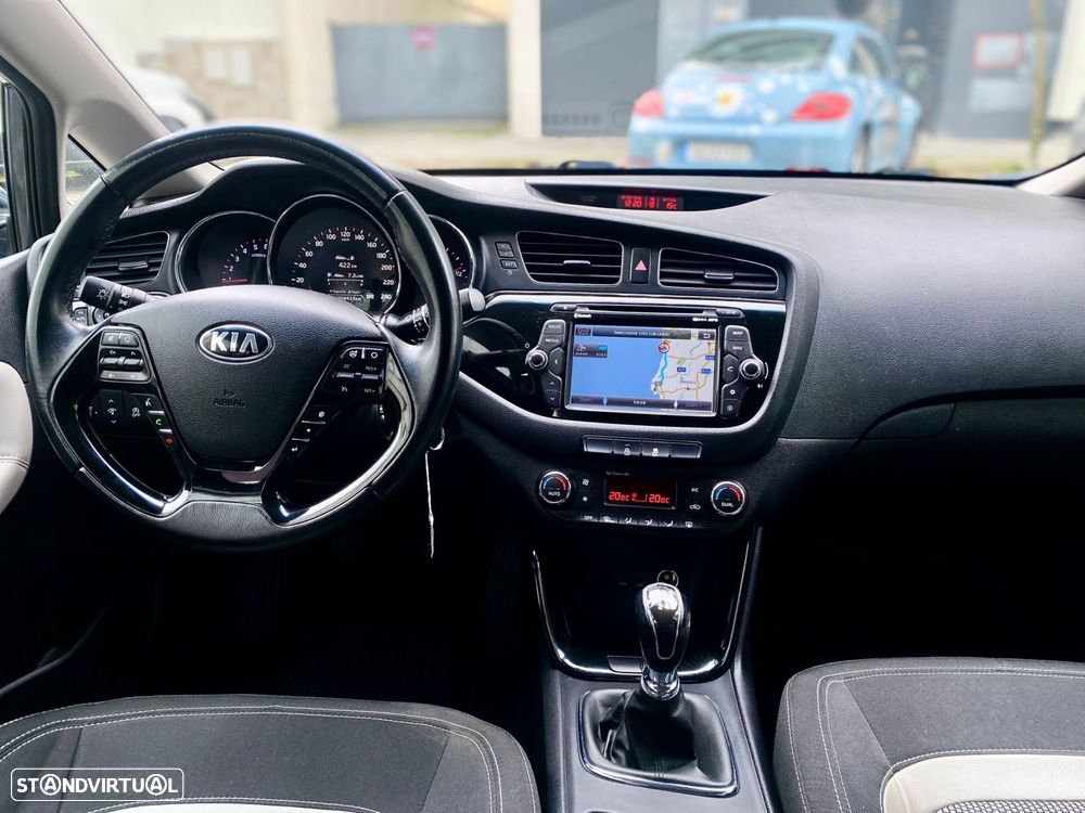 Kia Ceed SW 1.6 CRDi ECO - 17