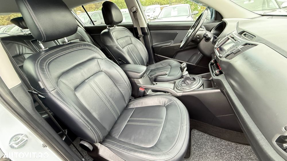 Kia Sportage 2.0 DSL MT 4x4 STYLE - 11