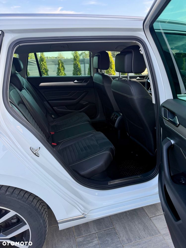 Volkswagen Passat 2.0 TDI SCR DSG Elegance - 20