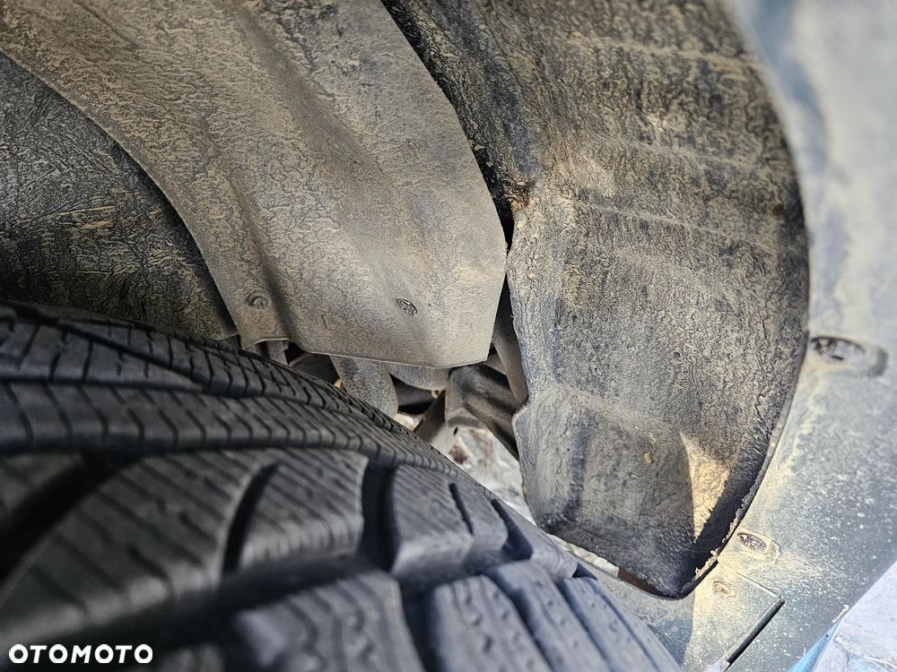 Mitsubishi Pajero - 31