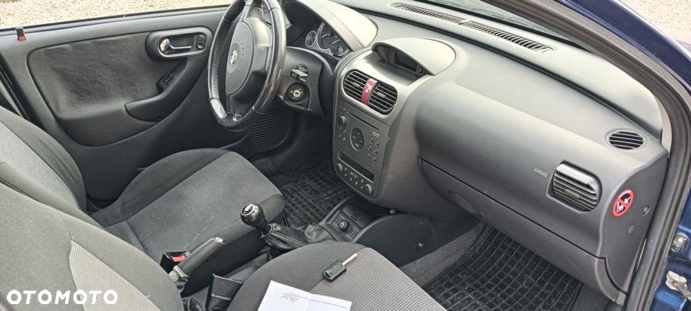 Opel Corsa 1.2 16V - 9