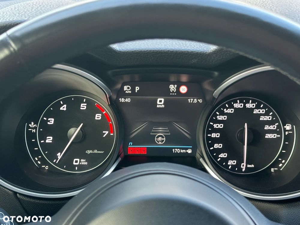 Alfa Romeo Stelvio 2.0 Turbo TI Q4 - 13