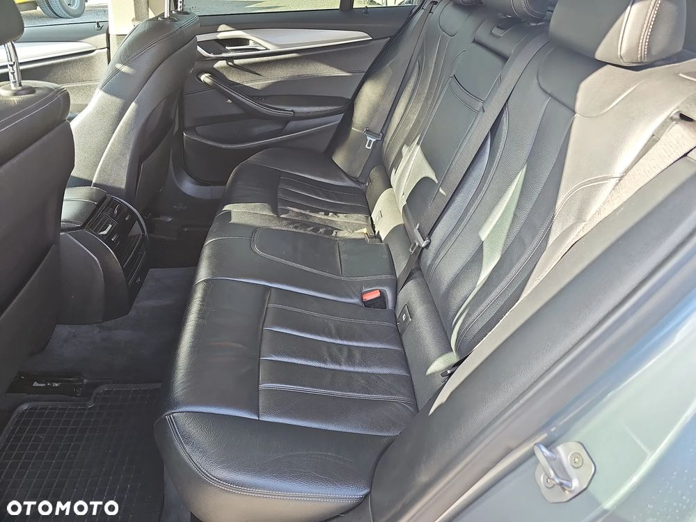 BMW Seria 5 520d - 12