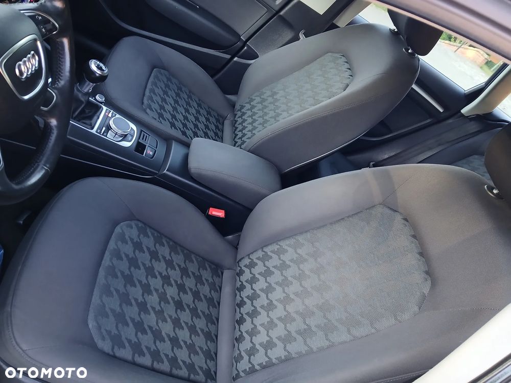 Audi A3 Sportback 1.6 TDI Attraction - 12