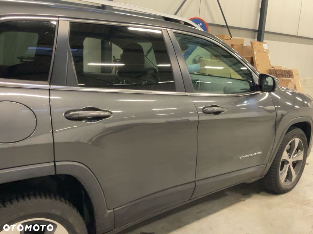 Jeep Cherokee 2.2 MJD Active Drive II Limited - 3
