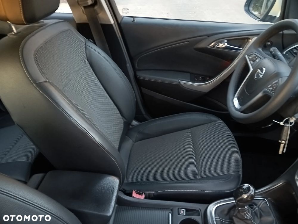 Opel Astra 1.4 EcoFLEX Cosmo - 21