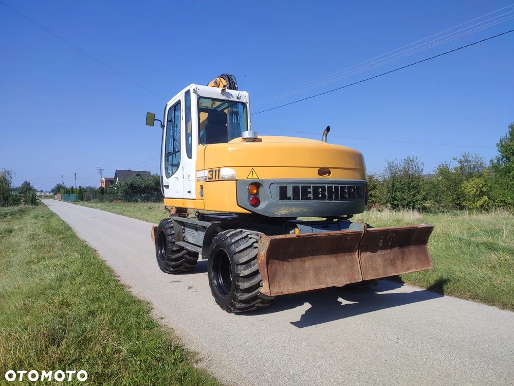 Liebherr A 311 - 16