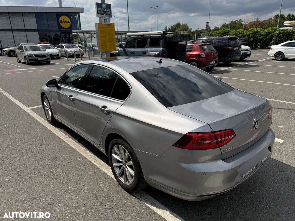 Volkswagen Passat 2.0 TDI DSG 4Motion Highline - 8