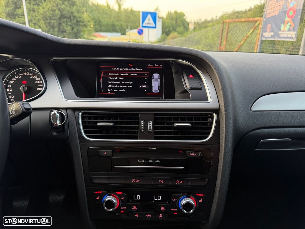 Audi A4 Avant 2.0 TDI Business Line - 31