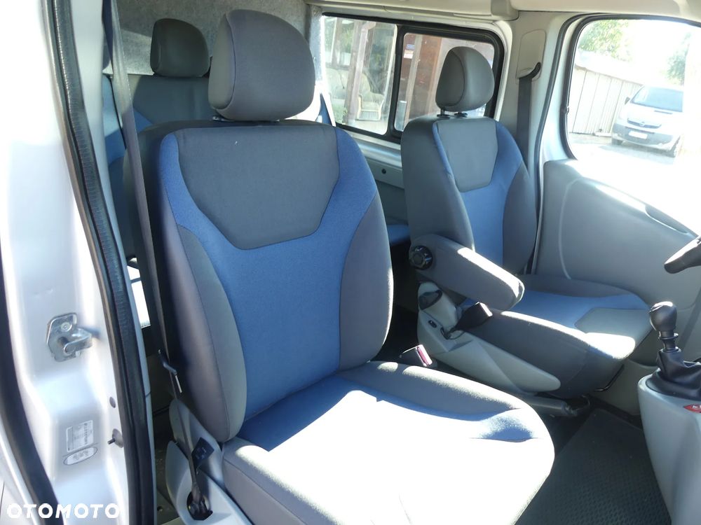 Renault Trafic - 16