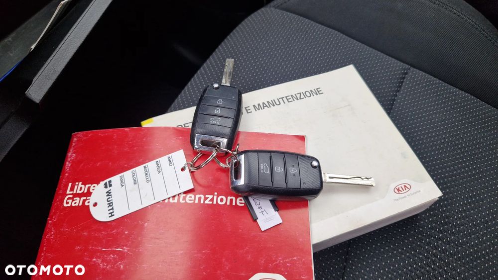 Kia Carens 1.6 GDI Edition 7 - 21