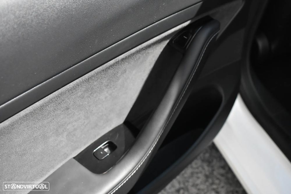 Tesla Model 3 Standard RWD Plus - 42