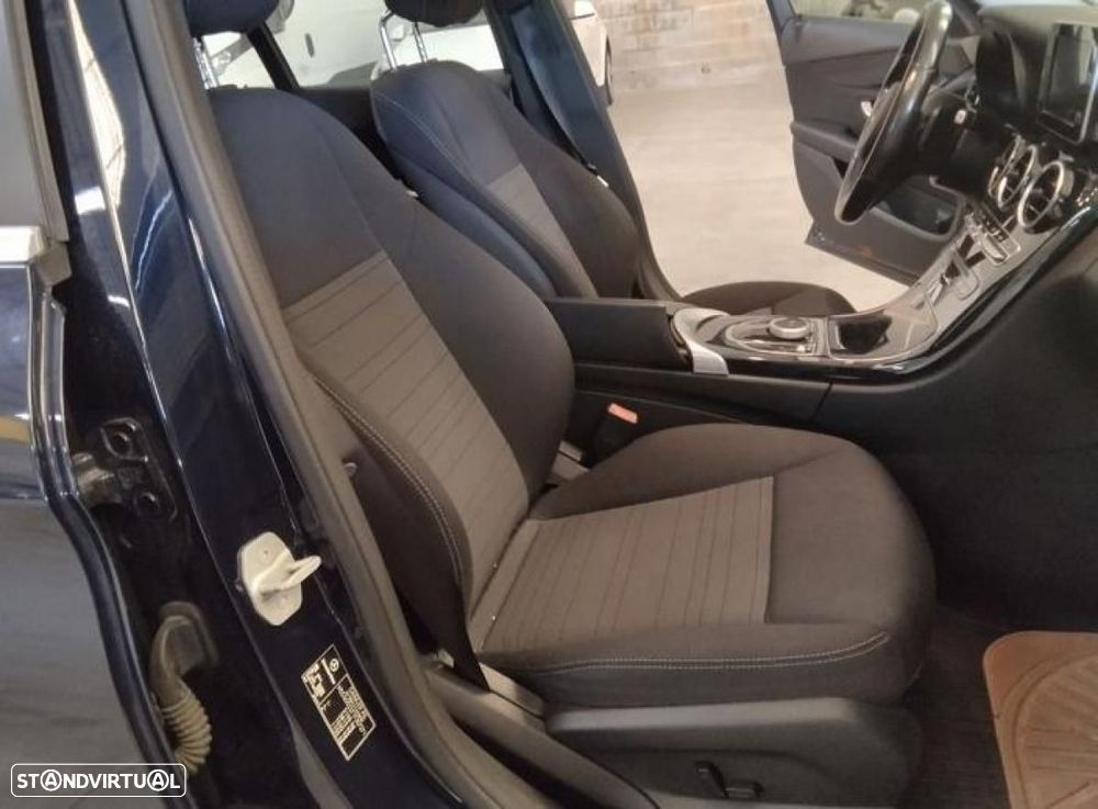 Mercedes-Benz C 200 - 5