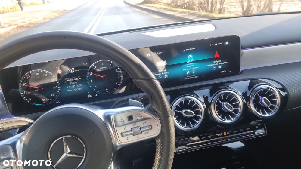 Mercedes-Benz Klasa A 200 AMG Line 7G-DCT - 17