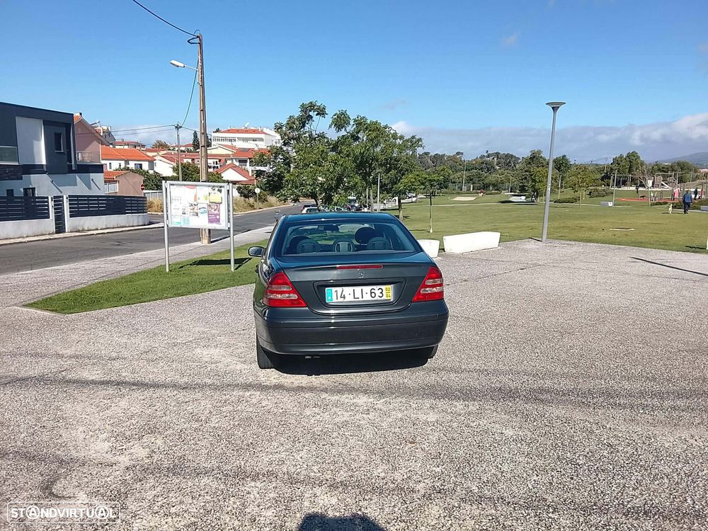 Mercedes-Benz C 200 - 4