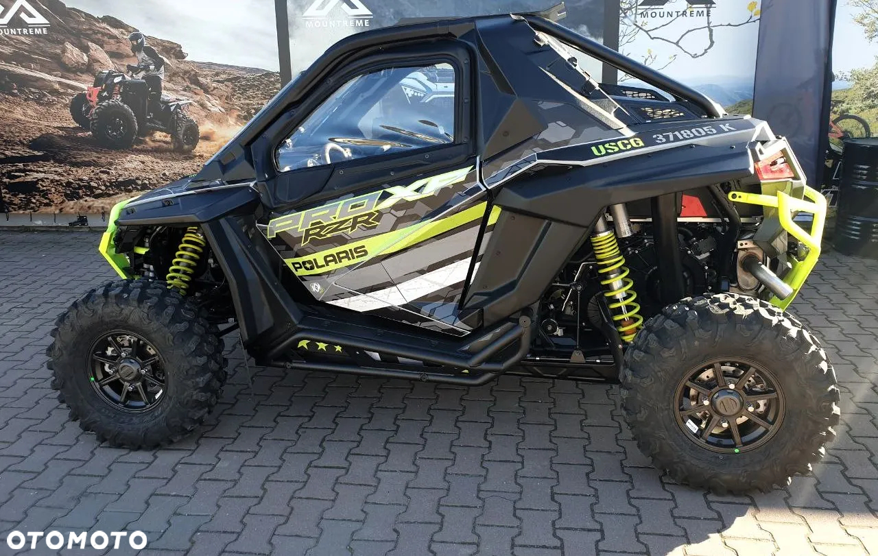 Polaris RZR - 12