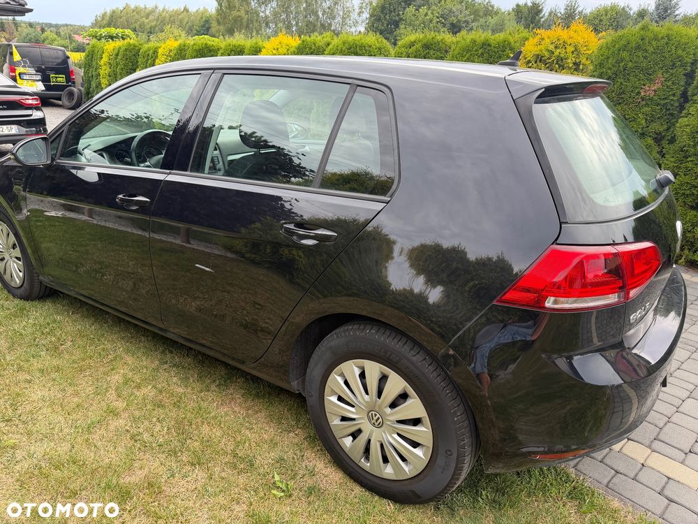 Volkswagen Golf - 2