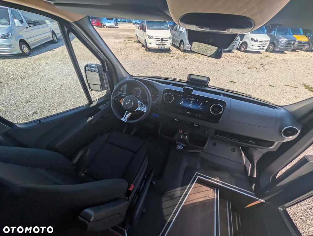 Mercedes-Benz Sprinter 519 - 19