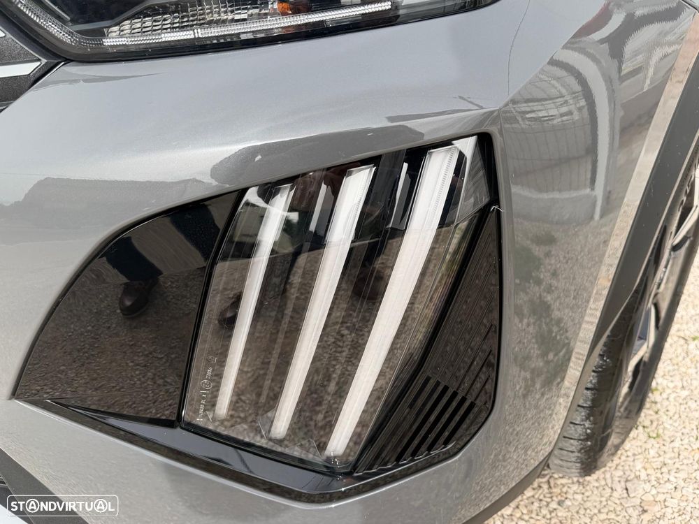 Peugeot 2008 Hybrid 145 e-DSC Allure - 37