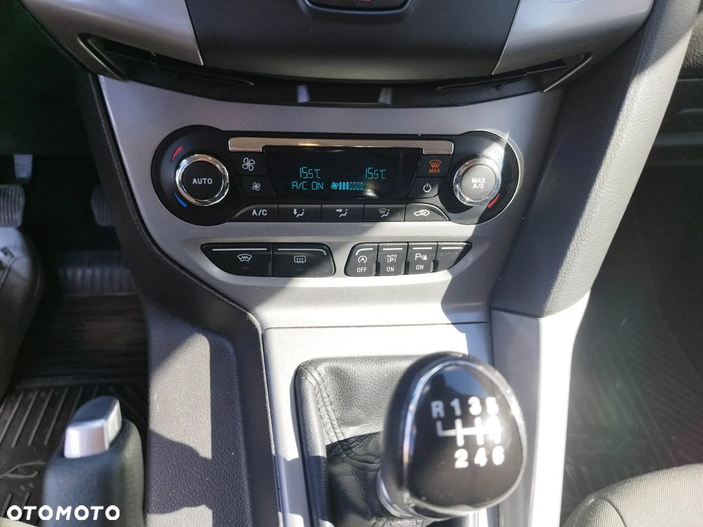 Ford Focus 1.6 EcoBoost Trend Sport - 19