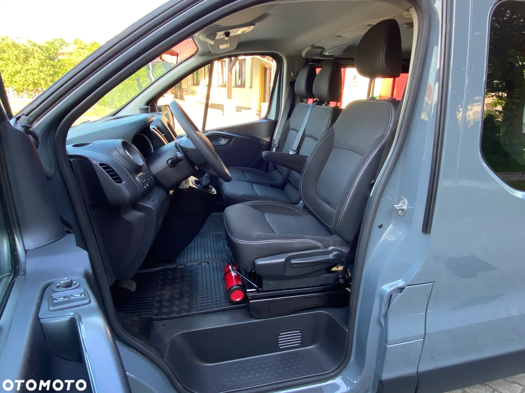 Renault Trafic 2.0 Doka 6 Osobowa Samochód Ciężarowy N1 Rejestracja 11.2021r - 23