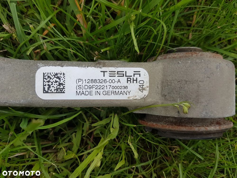 TESLA 3 LIFT Y GORNY WAHACZ PRZEDNI PRAWY LUB LEWY - 3