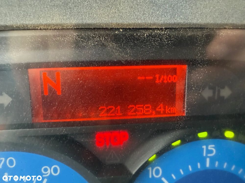 Renault Midlum Skrapiarka Drogowa Secmair 6000 l - 23