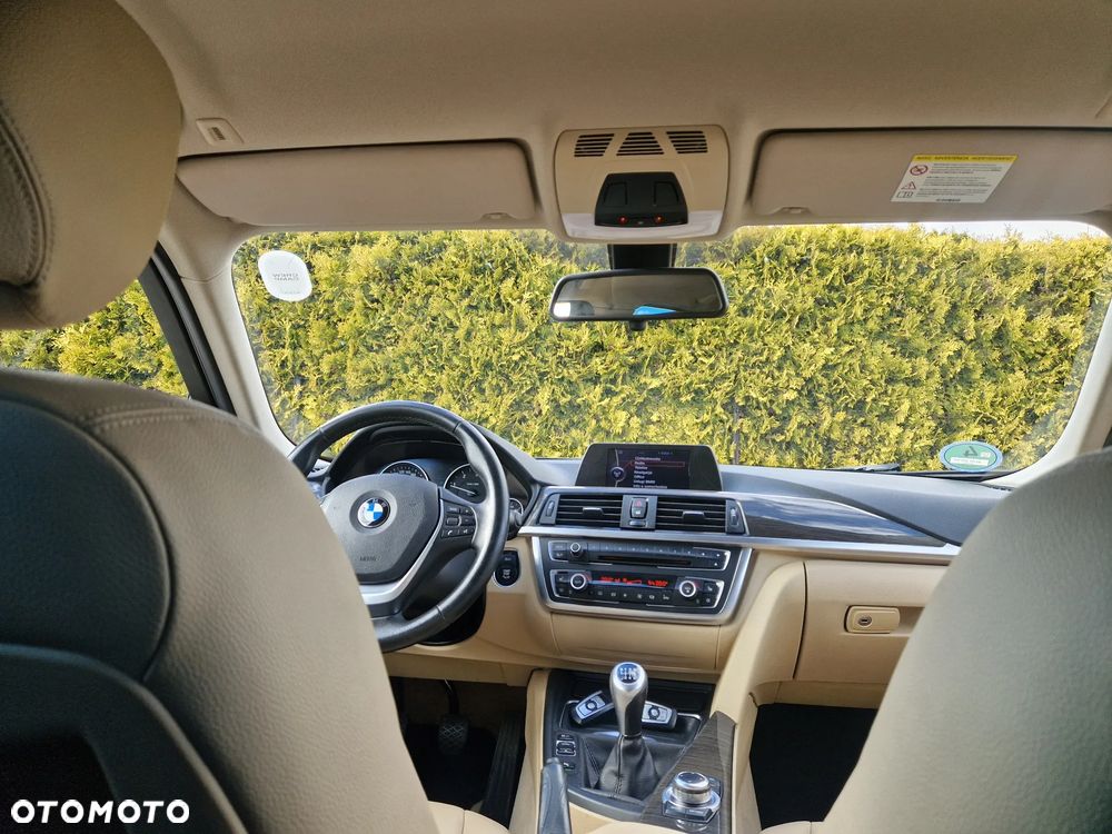 BMW Seria 3 - 36