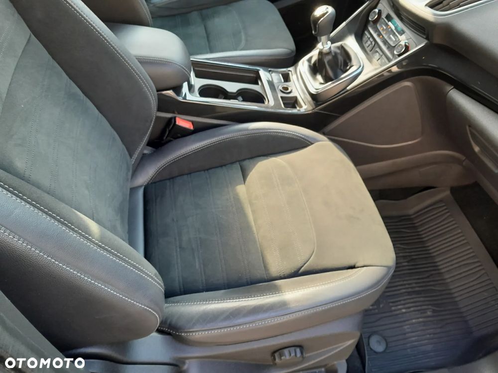 Ford Kuga 1.5 EcoBoost FWD ST-Line ASS - 18