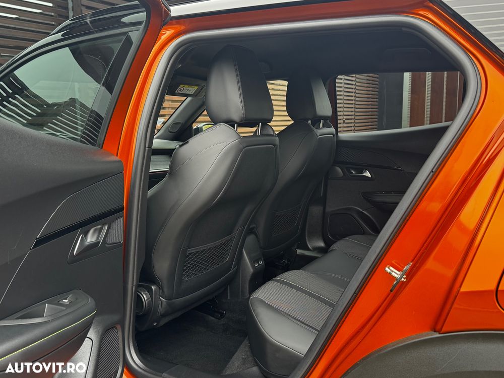 Peugeot 2008 PureTech 130 EAT8 GT - 18