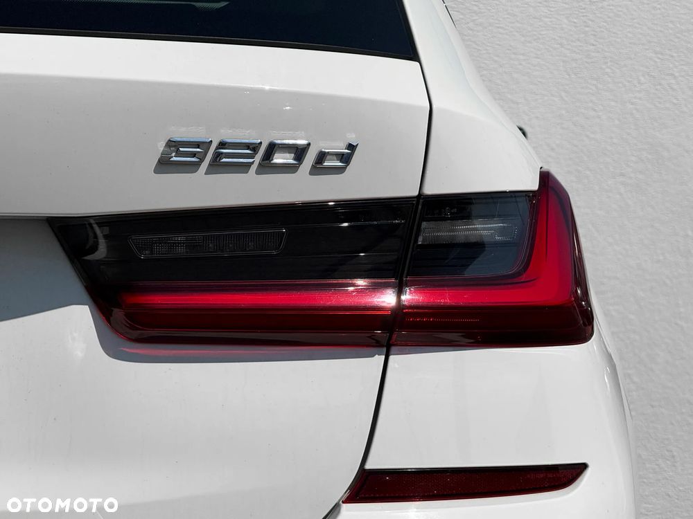 BMW Seria 3 320d M Sport - 6