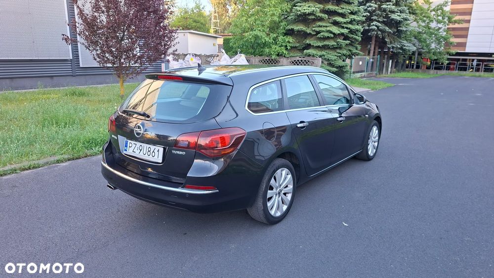 Opel Astra 1.4 Turbo Cosmo - 4
