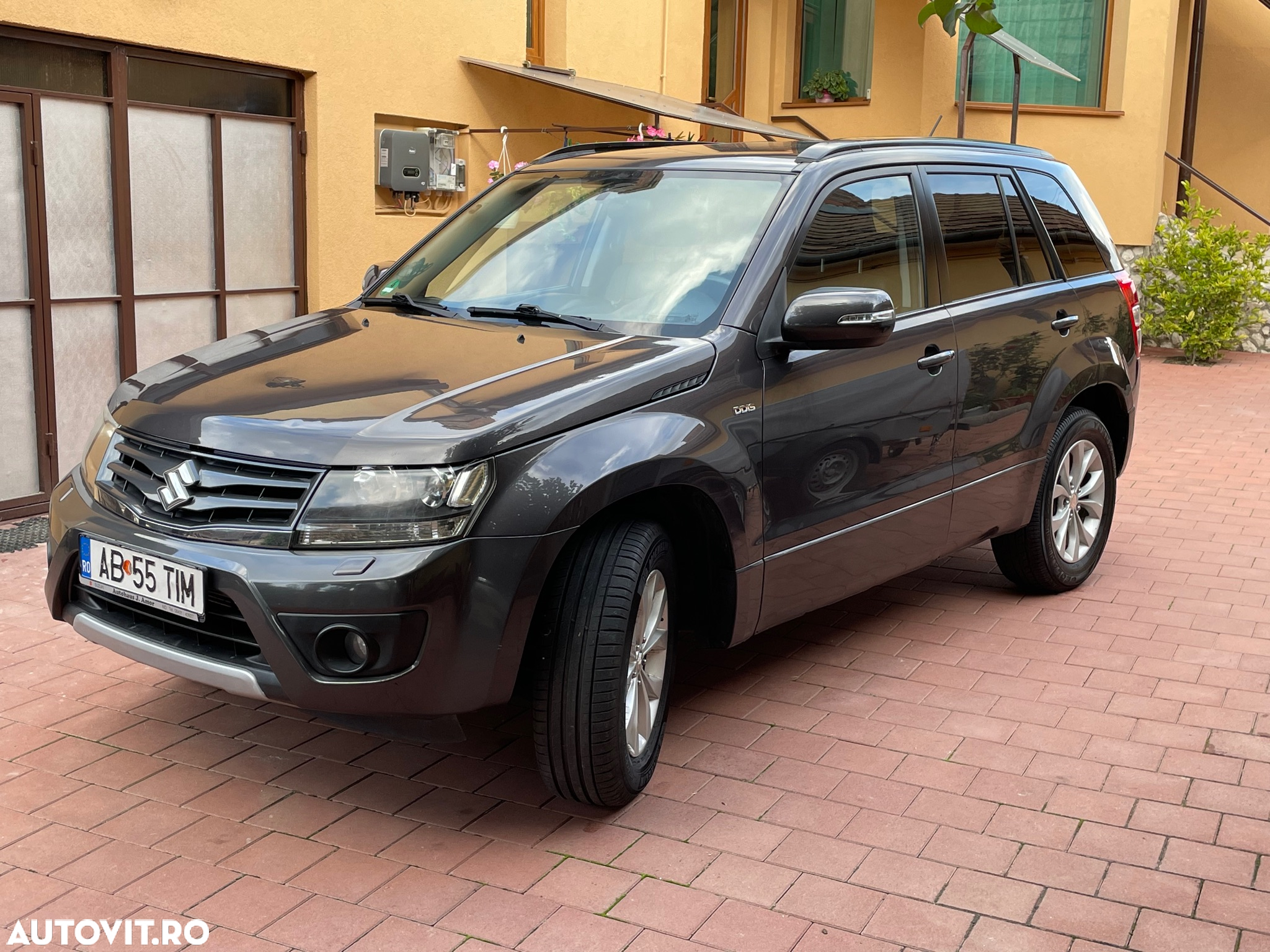 Suzuki Grand Vitara 1.9 DDiS Comfort+ DPF - 2