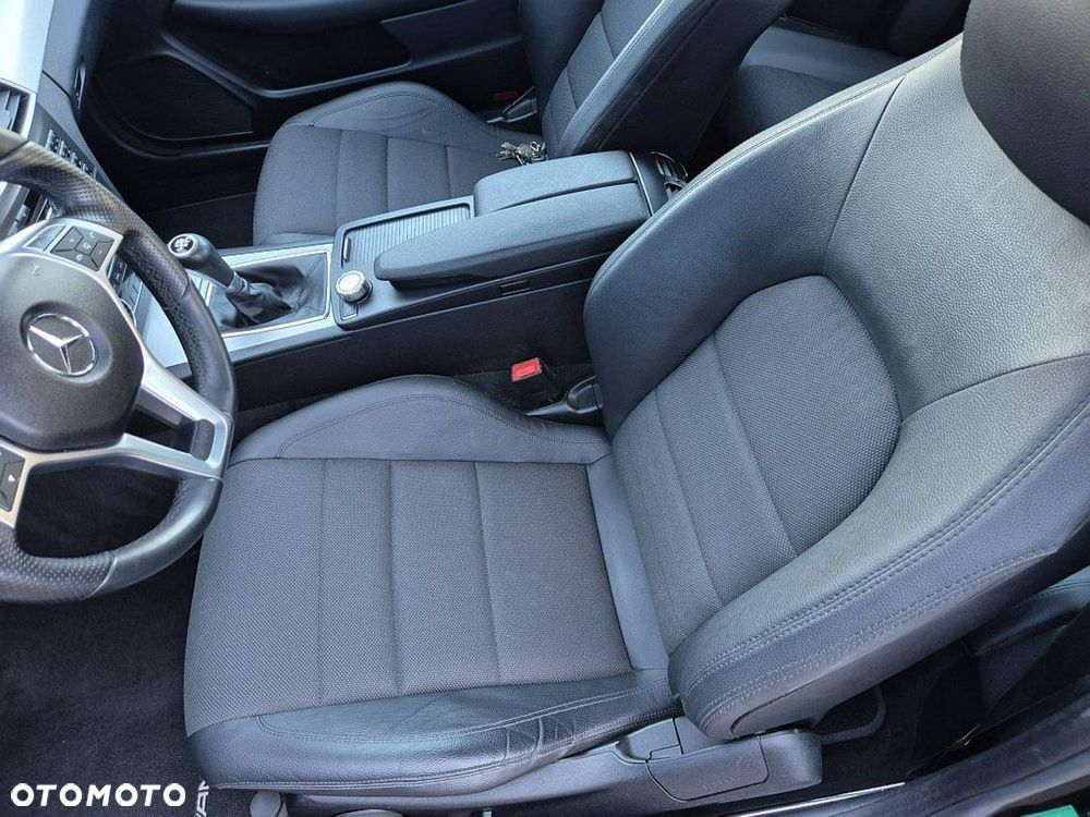 Mercedes-Benz Klasa C 180 CGI BlueEff - 9