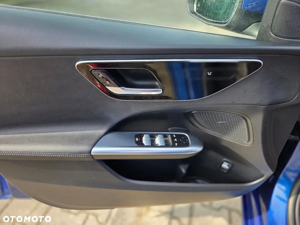 Mercedes-Benz Klasa C 200 mHEV 4-Matic Avantgarde - 21